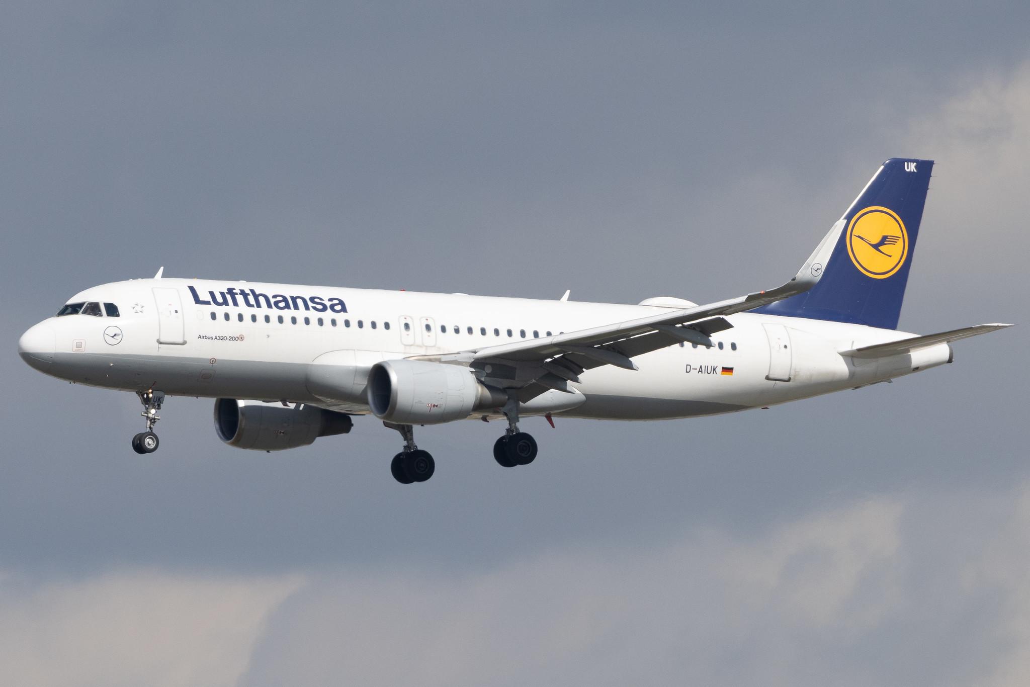Frankfurt Airport: Lufthansa (LH / DLH) | Airbus A320-214 A320 | D-AIUK | MSN 6423