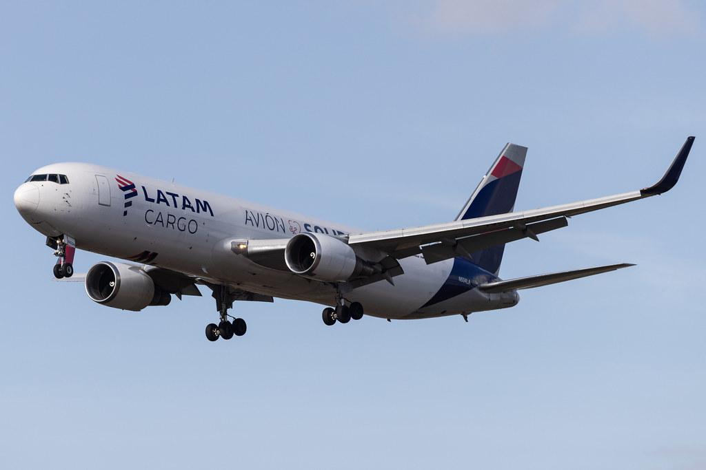 Frankfurt Airport: LATAM Cargo (UC / LCO) | Livery: Avion Solidario Livery | Boeing 767-316F(ER) B763 | N534LA | MSN 32572