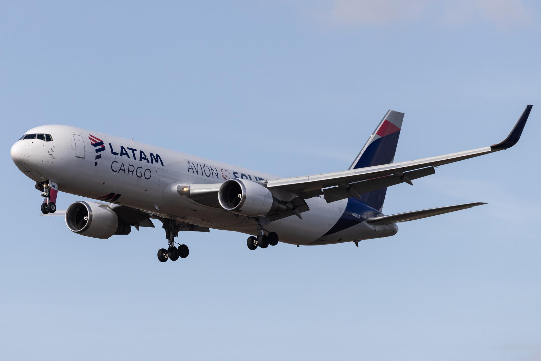 Frankfurt Airport: LATAM Cargo (UC / LCO) | Livery: Avion Solidario Livery | Boeing 767-316F(ER) B763 | N534LA | MSN 32572