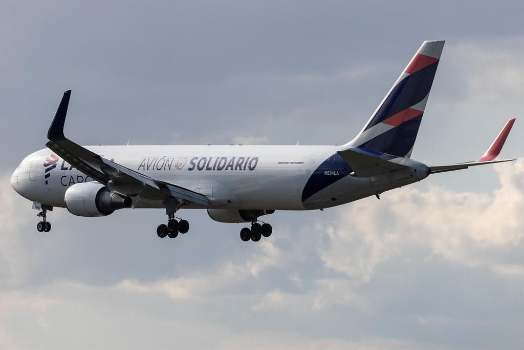 Frankfurt Airport: LATAM Cargo (UC / LCO) | Livery: Avion Solidario Livery | Boeing 767-316F(ER) B763 | N534LA | MSN 32572