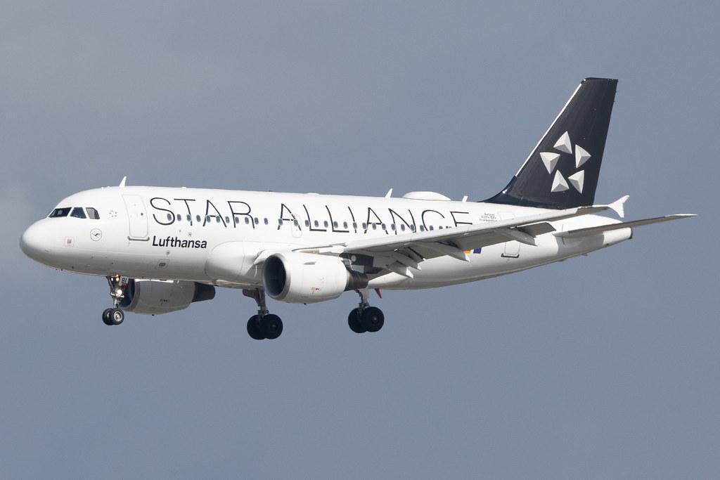 Frankfurt Airport: Lufthansa (LH / DLH) | Livery: Star Alliance Livery | Airbus A319-112 A319 | D-AIBI | MSN 5284