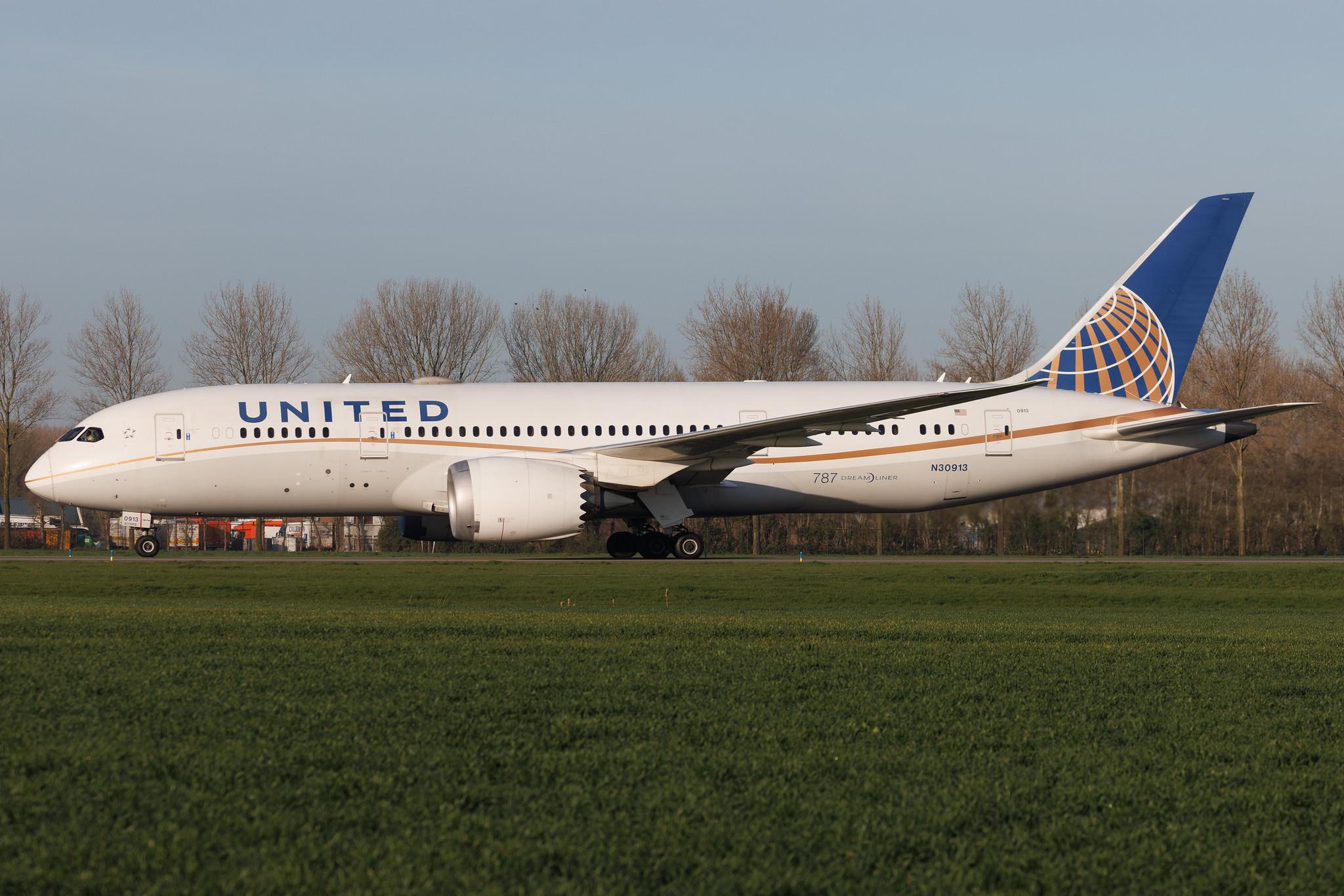 Amsterdam Schiphol: United Airlines (UA / UAL) | Boeing 787-8 Dreamliner B788 | N30913 | MSN 35879