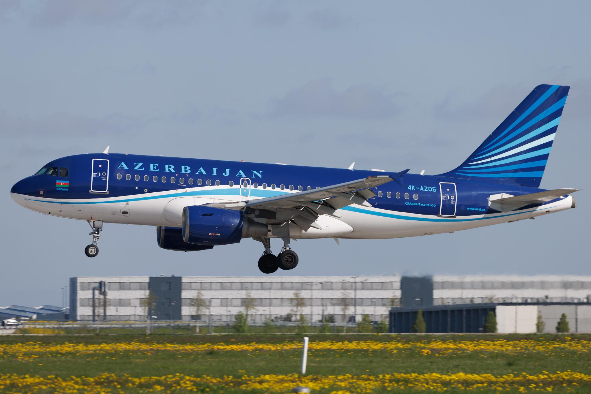 Flughafen Berlin Brandenburg: Azerbaijan Airlines (J2 / AHY) | Airbus A319-111 A319 | 4K-AZ05 | MSN 2788