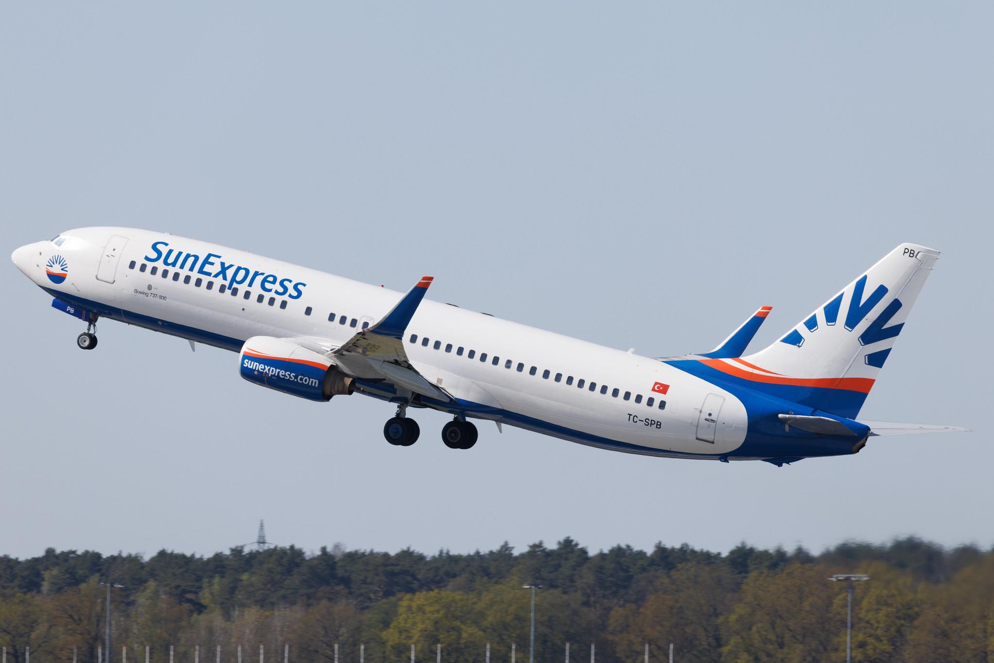 Flughafen Berlin Brandenburg: SunExpress (XQ / SXS) | Boeing 737-86Q B738 | TC-SPB | MSN 30272
