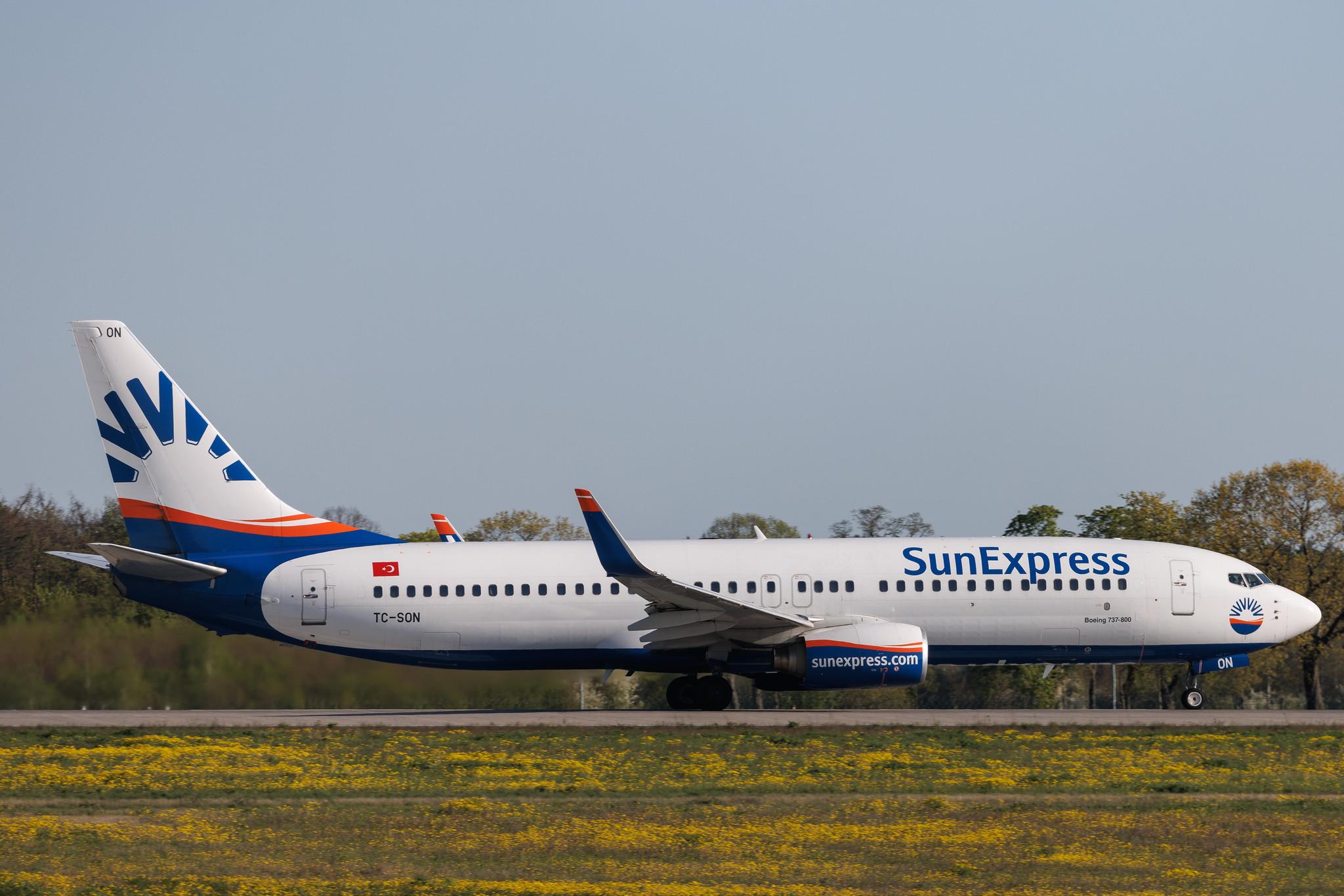 Flughafen Berlin Brandenburg: SunExpress (XQ / SXS) | Boeing 737-86J B738 | TC-SON | MSN 30827