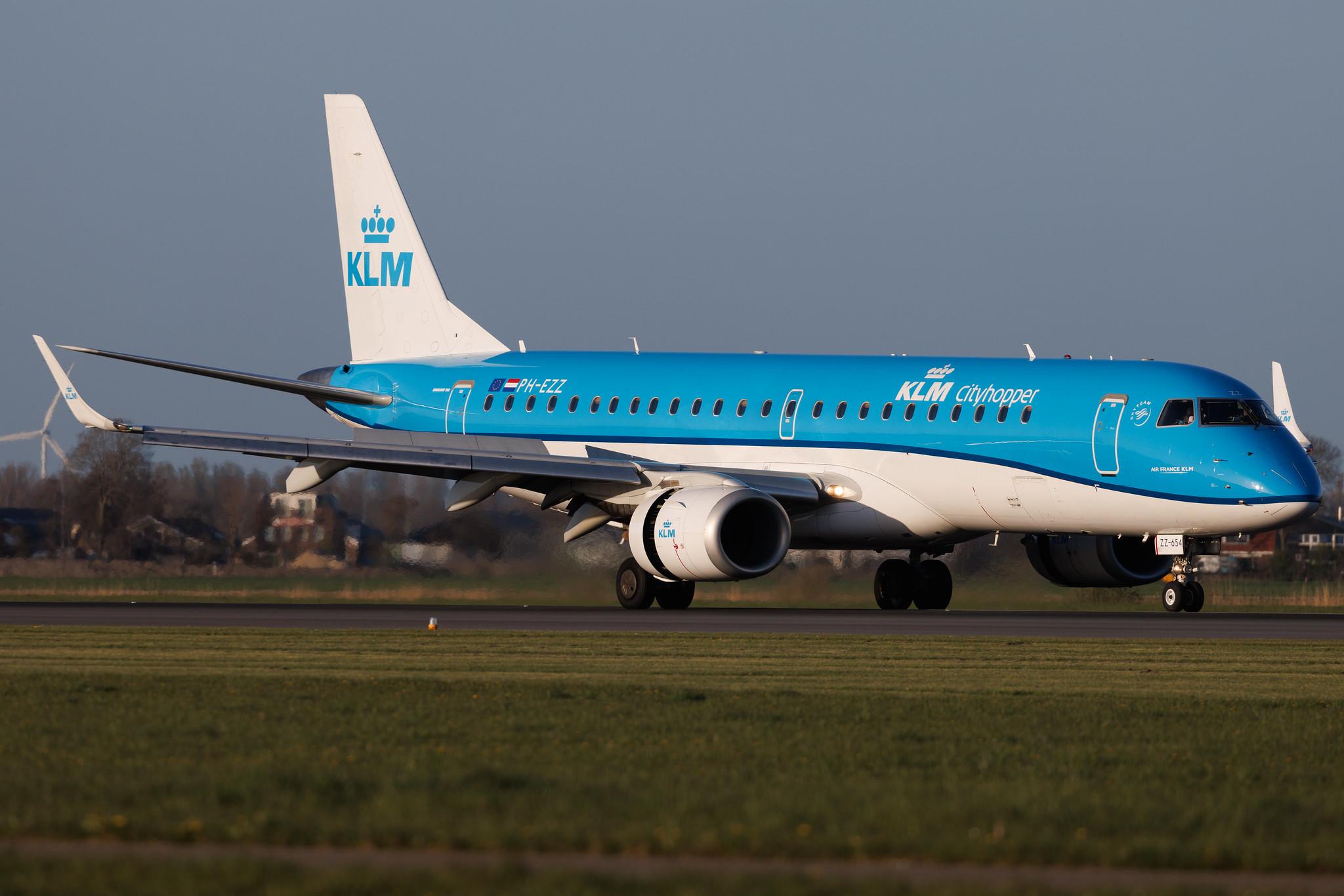 Amsterdam Schiphol: KLM (KL / KLM) | Operator: KLM Cityhopper | Embraer E190STD E190 | PH-EZZ | MSN 19000654