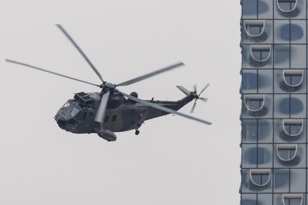 SOS Joint Rescue Operation: German Navy (/ GNY) | Westland Sea King Mk.41 | 89-61 | MSN WA830