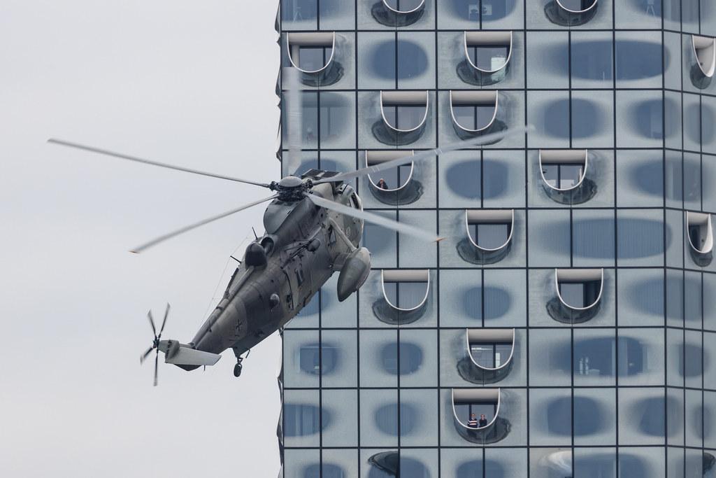 SOS Joint Rescue Operation: German Navy (/ GNY) | Westland Sea King Mk.41 | 89-61 | MSN WA830