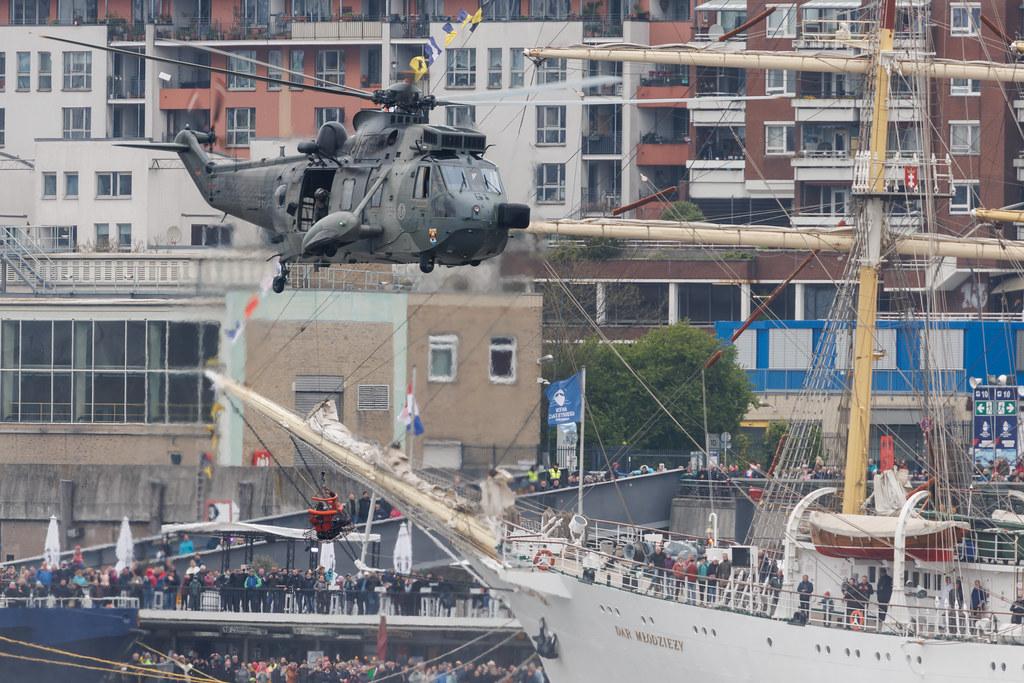 SOS Joint Rescue Operation: German Navy (/ GNY) | Westland Sea King Mk.41 | 89-61 | MSN WA830