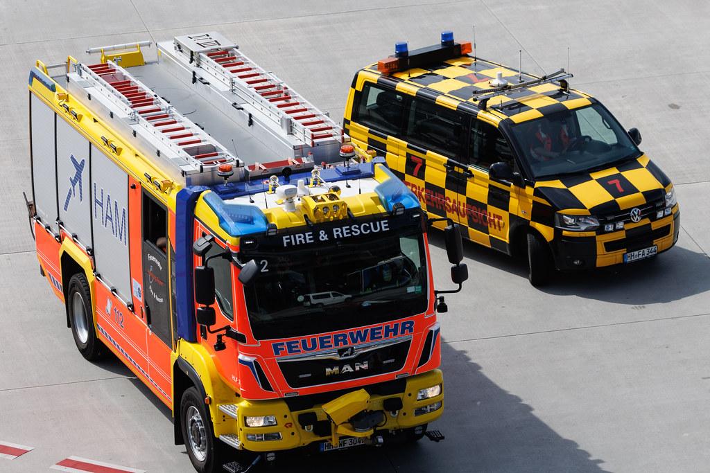 Hamburg Airport: Feuerwehr Fire & Rescue - HLF 2