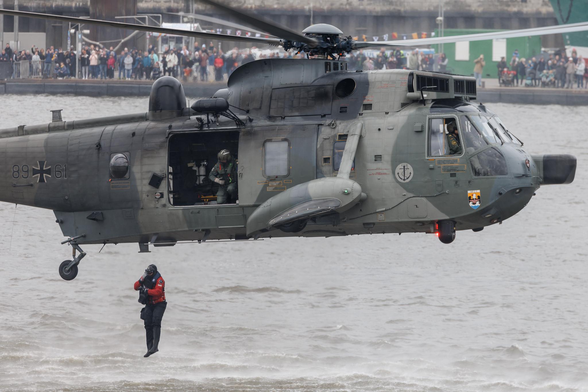 SOS Joint Rescue Operation: German Navy (/ GNY) | Westland Sea King Mk.41 | 89-61 | MSN WA830