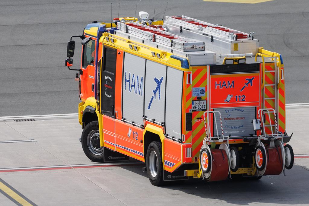 Hamburg Airport: Feuerwehr Fire & Rescue - HLF 2