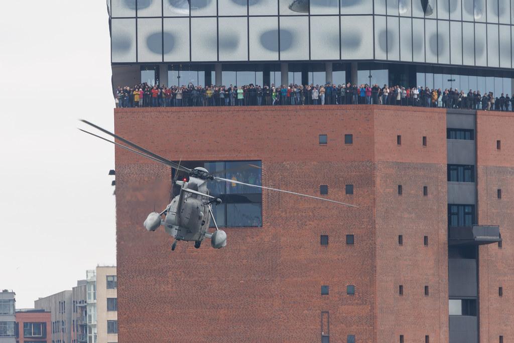 SOS Joint Rescue Operation: German Navy (/ GNY) | Westland Sea King Mk.41 | 89-61 | MSN WA830