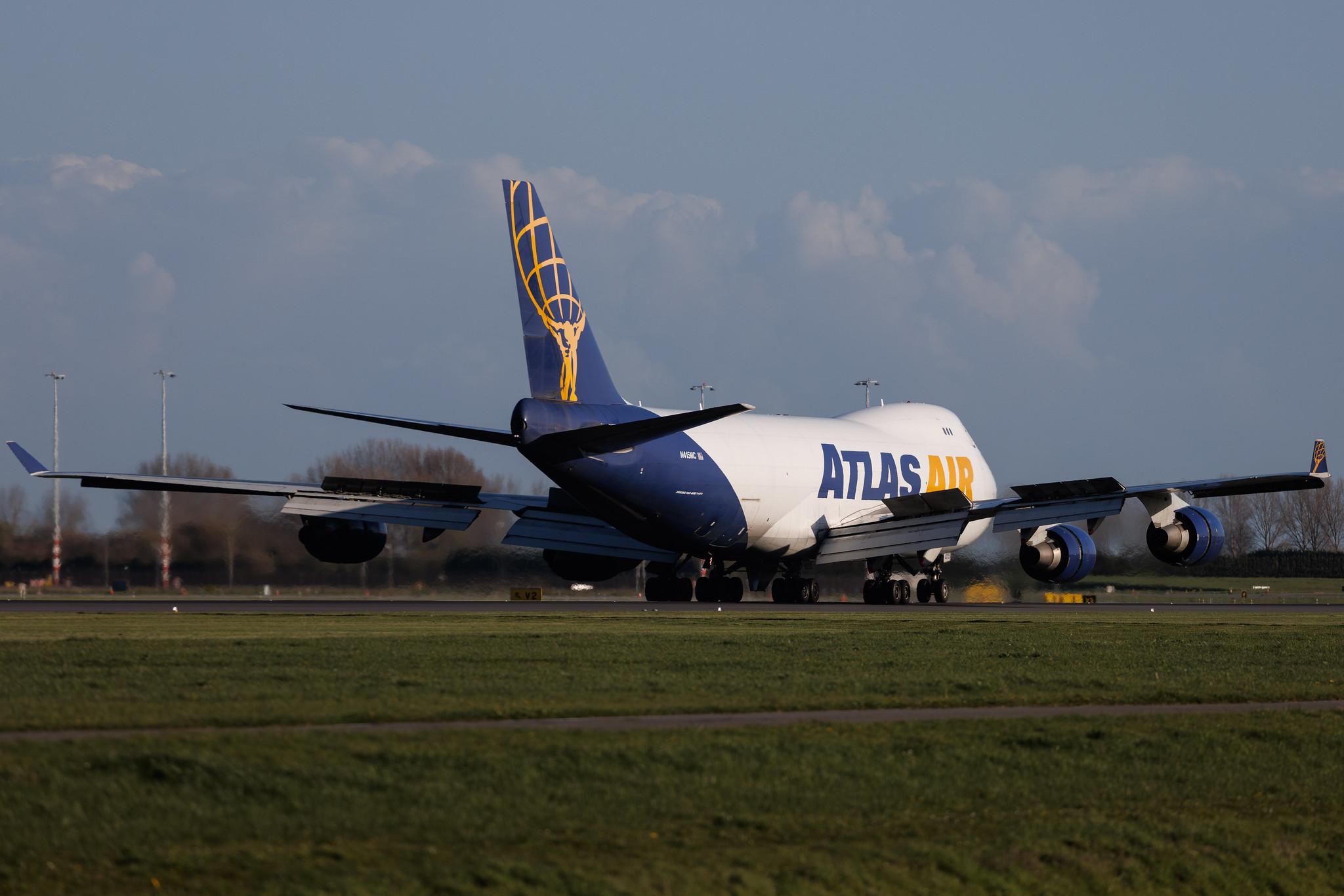 Amsterdam Schiphol: Atlas Air (5Y / GTI) | Boeing 747-47U(F) B744 | N415MC | MSN 32837