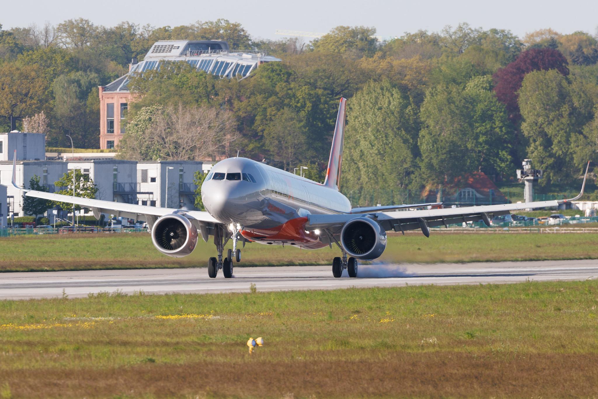 Hamburg Finkenwerder: Jetstar Airways (JQ / JST) | Airbus A321-251NX A21N | D-AZYP | VH-OFV | MSN 11301