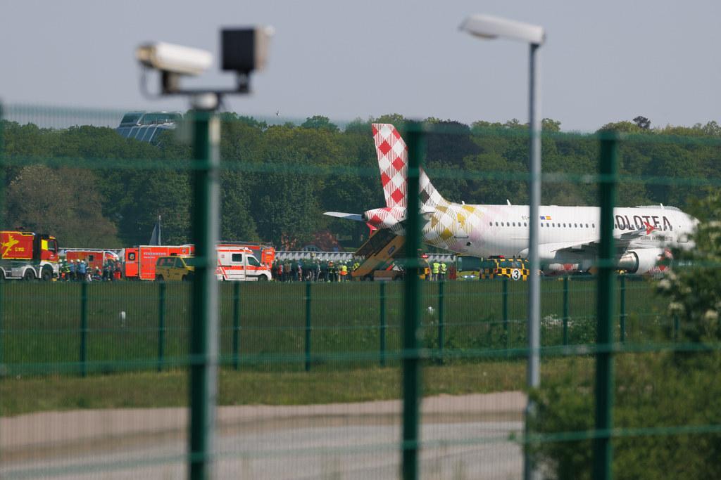 Hamburg Finkenwerder: Flugunfallübung am Flugplatz Finkenwerder