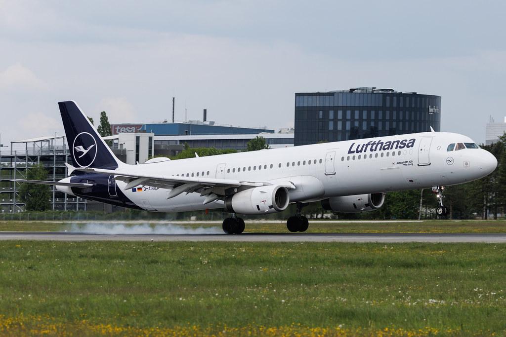 Hamburg Airport: Lufthansa (LH / DLH) | Airbus A321-131 A321 | D-AIRU | MSN 0692