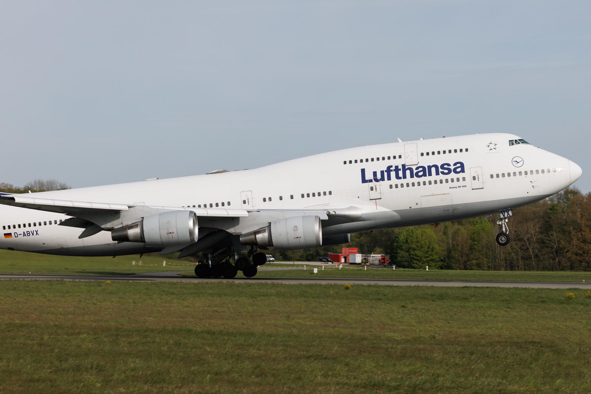 Hamburg Airport: Lufthansa (LH / DLH) | Boeing 747-430 B744 | D-ABVX | MSN 29868