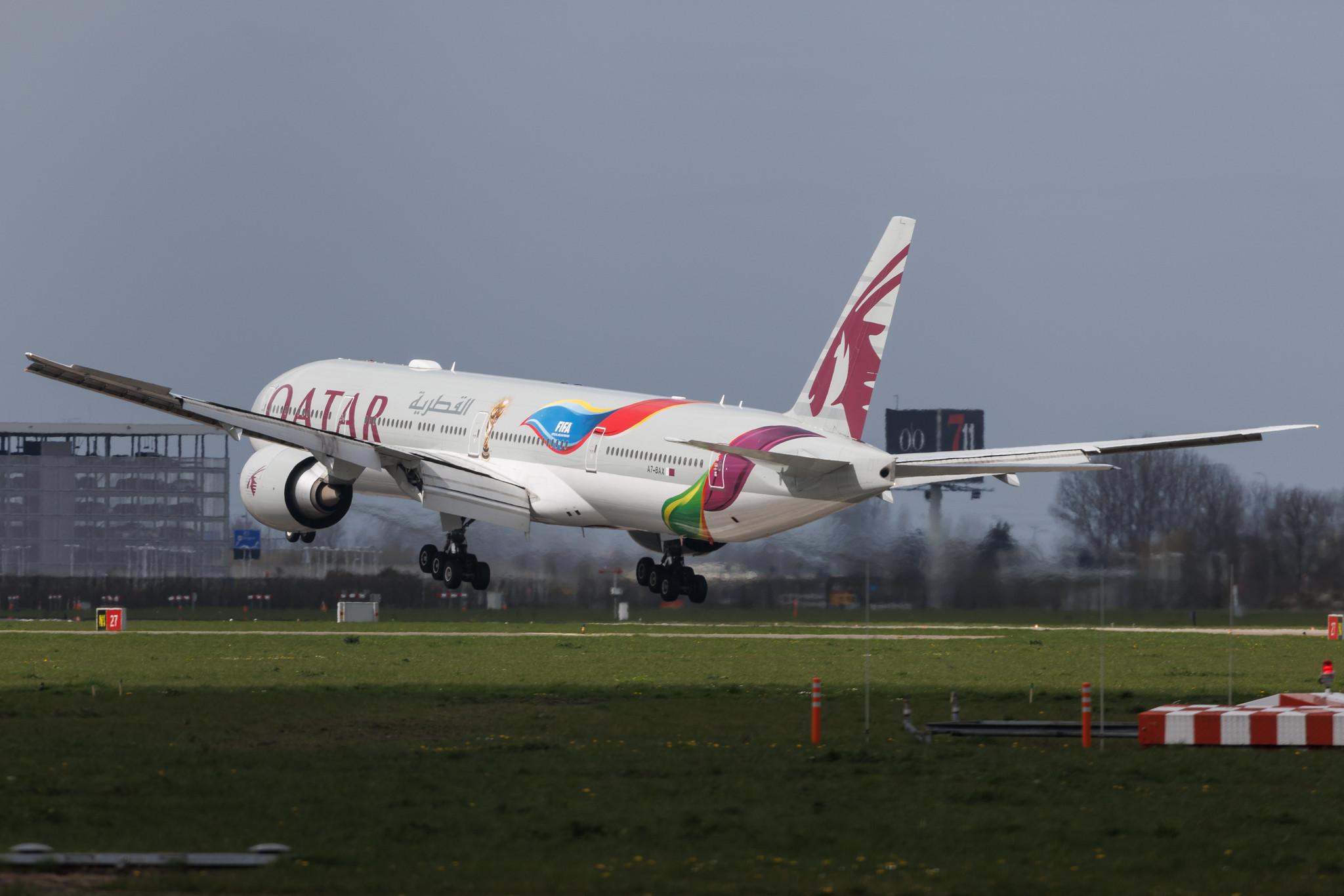 Amsterdam Schiphol: Qatar Airways (QR / QTR) | Livery: FIFA World Cup 2022 Livery | Boeing 777-3DZ(ER) B77W | A7-BAX | MSN 41780