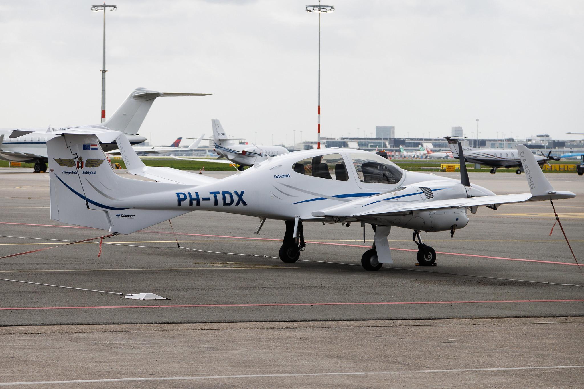 Amsterdam Schiphol: Private owner | Diamond DA-42 NG Twin Star DA42 | PH-TDX | MSN 42.AC056