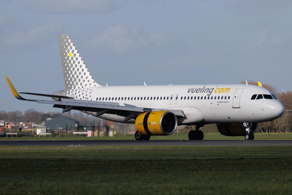 Amsterdam Schiphol: Vueling (VY / VLG) | Airbus A320-271N A20N | EC-NAY | MSN 8601