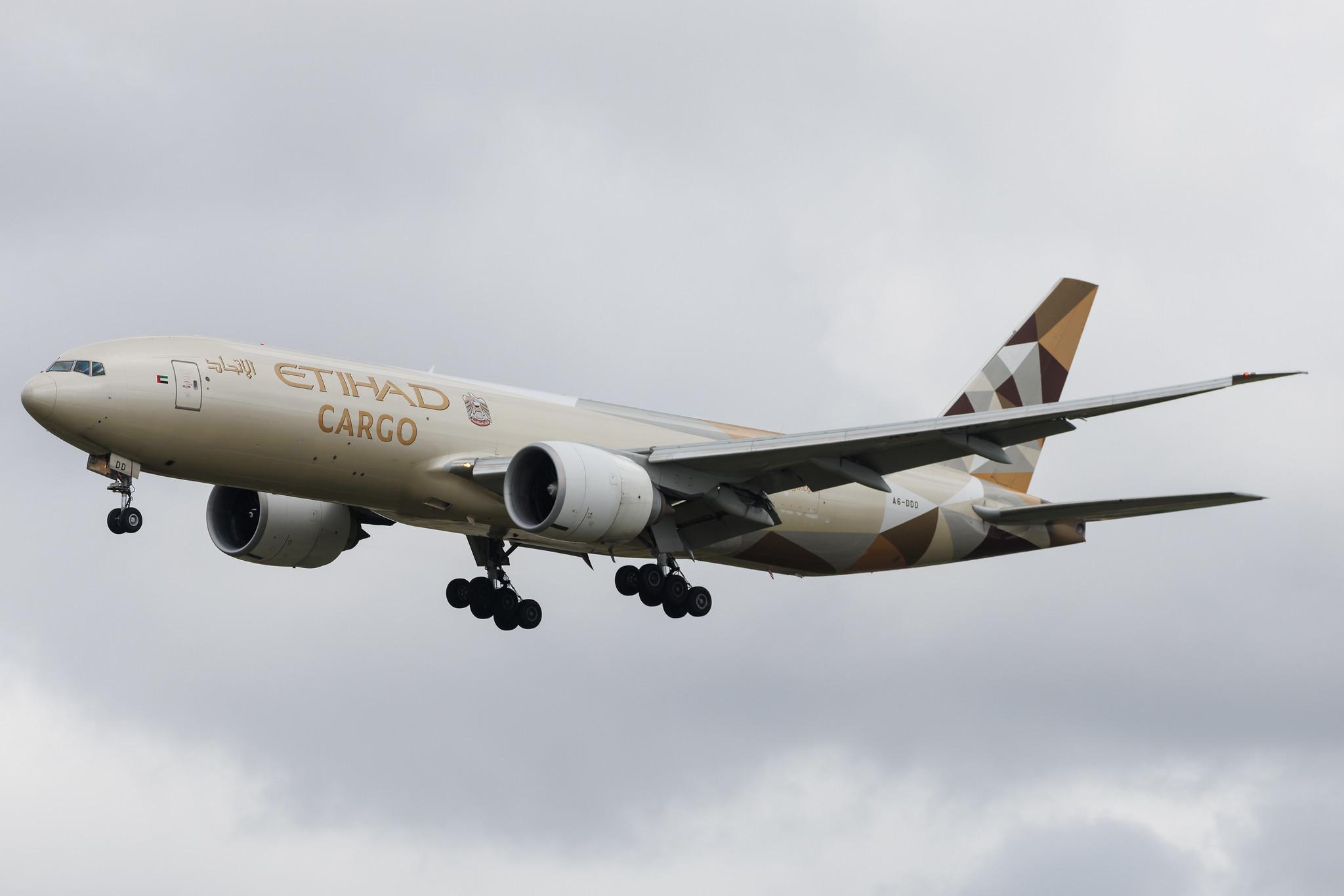 Amsterdam Schiphol: Etihad Cargo (EY / ETD) | Boeing 777-FFX B77L | A6-DDD | MSN 62744
