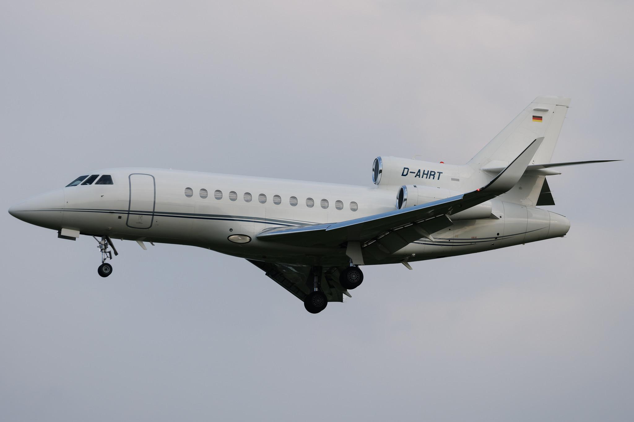 Hamburg Airport: Heron Luftfahrt | Dassault Falcon 900LX F900 | D-AHRT | MSN 266
