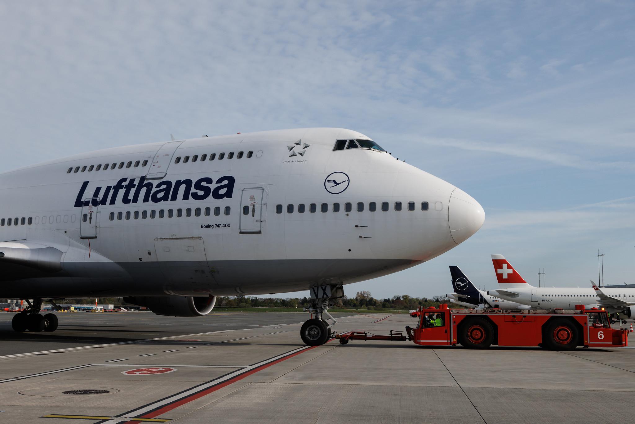 Hamburg Airport: Lufthansa (LH / DLH) | Boeing 747-430 B744 | D-ABVX | MSN 29868