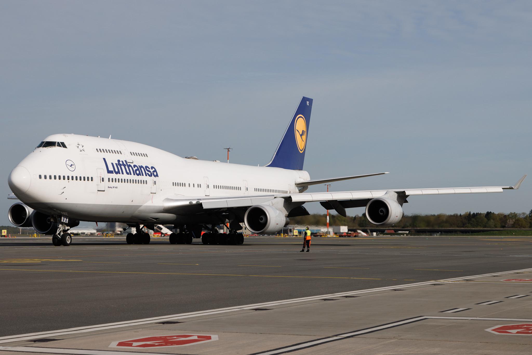 Hamburg Airport: Lufthansa (LH / DLH) | Boeing 747-430 B744 | D-ABVX | MSN 29868