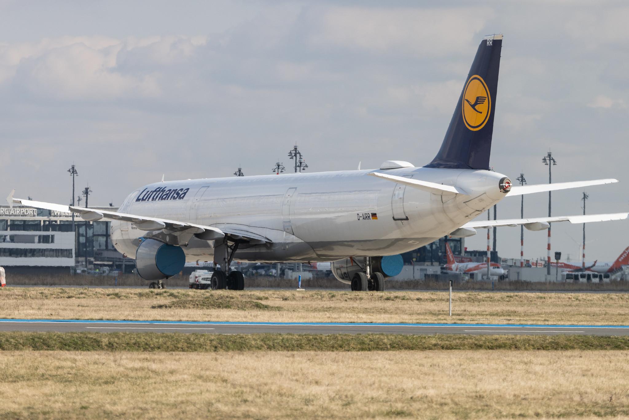 Flughafen Berlin Brandenburg: Lufthansa (LH / DLH) | Airbus A321-131 A321 | D-AIRR | MSN 0567