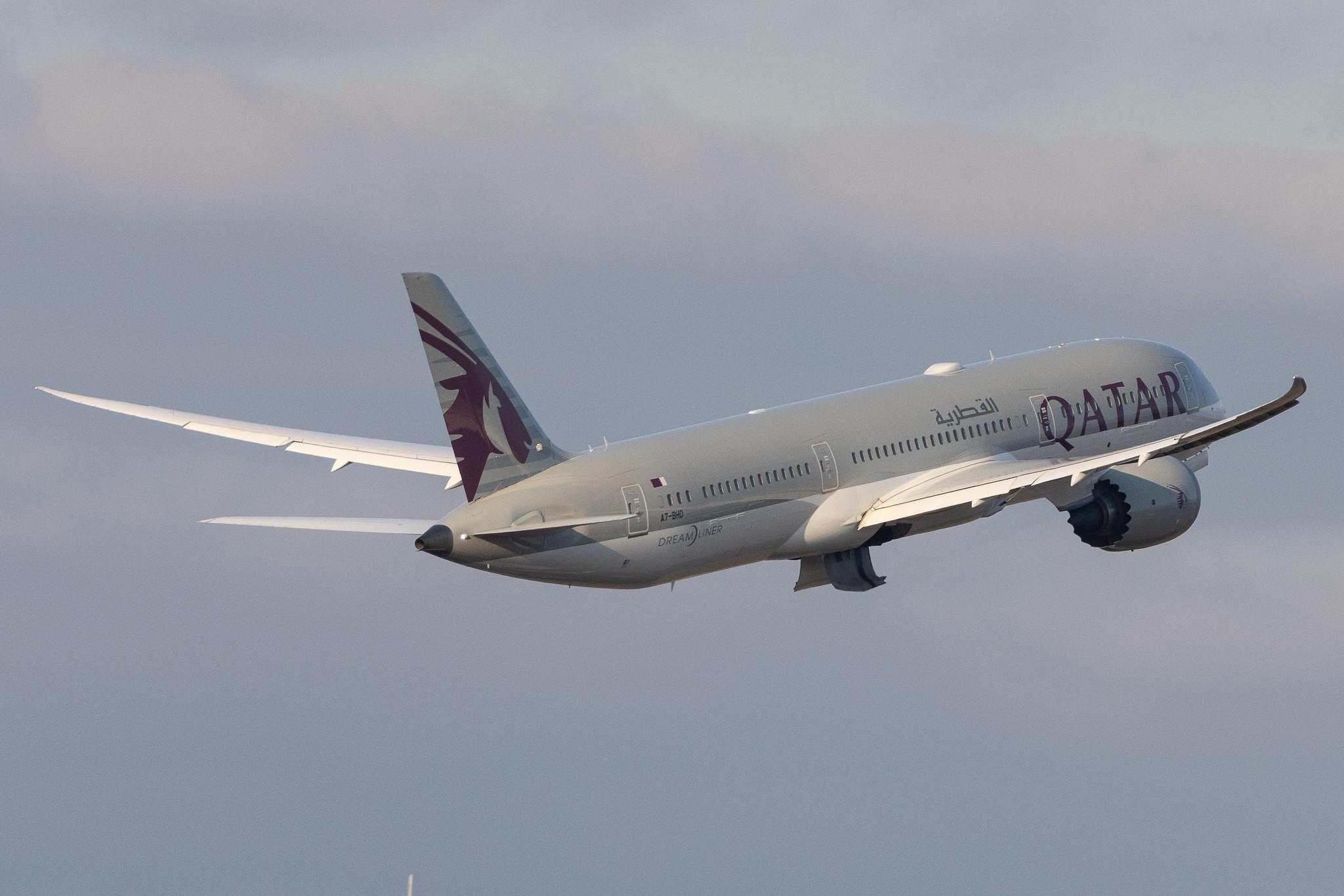 Flughafen Berlin Brandenburg: Qatar Airways (QR / QTR) | Boeing 787-9 Dreamliner B789 | A7-BHD | MSN 64216