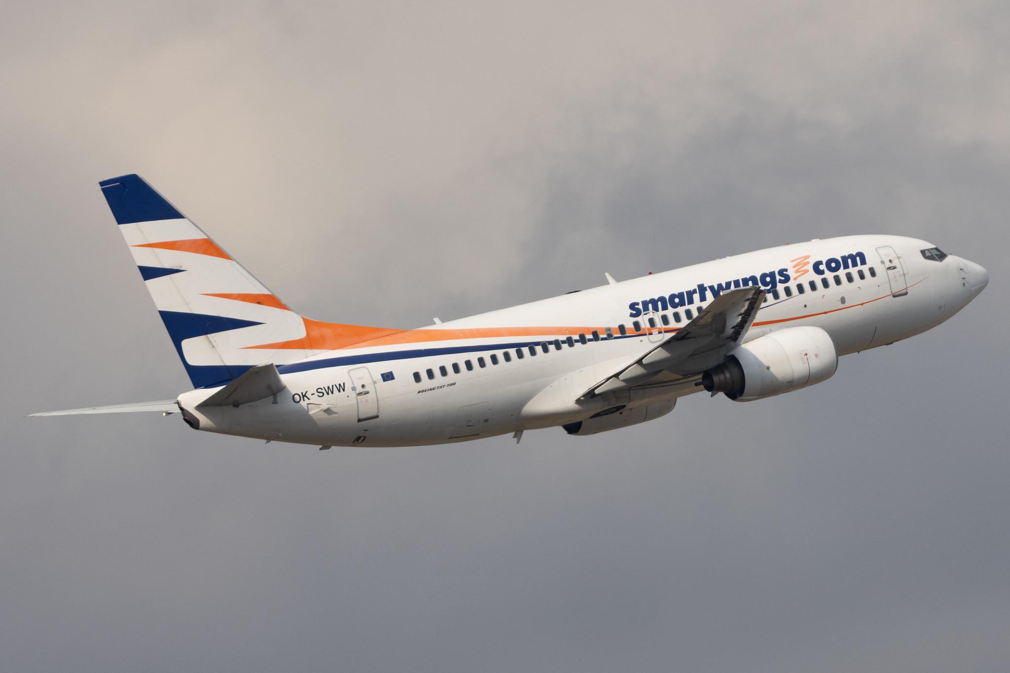 Flughafen Berlin Brandenburg: Smartwings (QS / TVS) | Boeing 737-7Q8 B737 | OK-SWW | MSN 28254