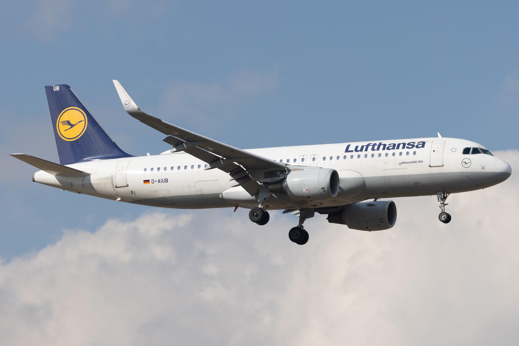 Flughafen Berlin Brandenburg: Lufthansa (LH / DLH) | Airbus A320-214 A320 | D-AIUB | MSN 5972