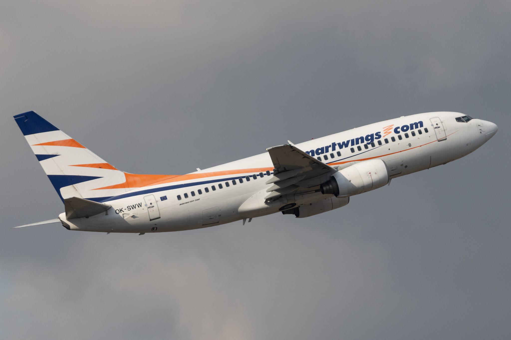 Flughafen Berlin Brandenburg: Smartwings (QS / TVS) | Boeing 737-7Q8 B737 | OK-SWW | MSN 28254