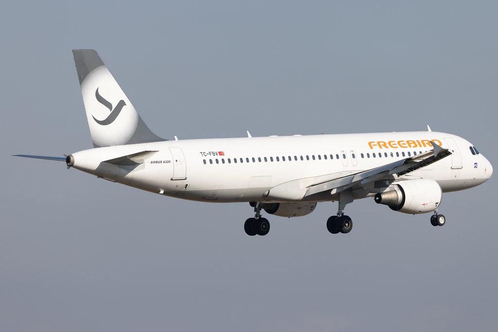 Flughafen Berlin Brandenburg: Freebird Airlines (FH / FHY) |  Airbus A320-214 A320 | TC-FBV | MSN 4658