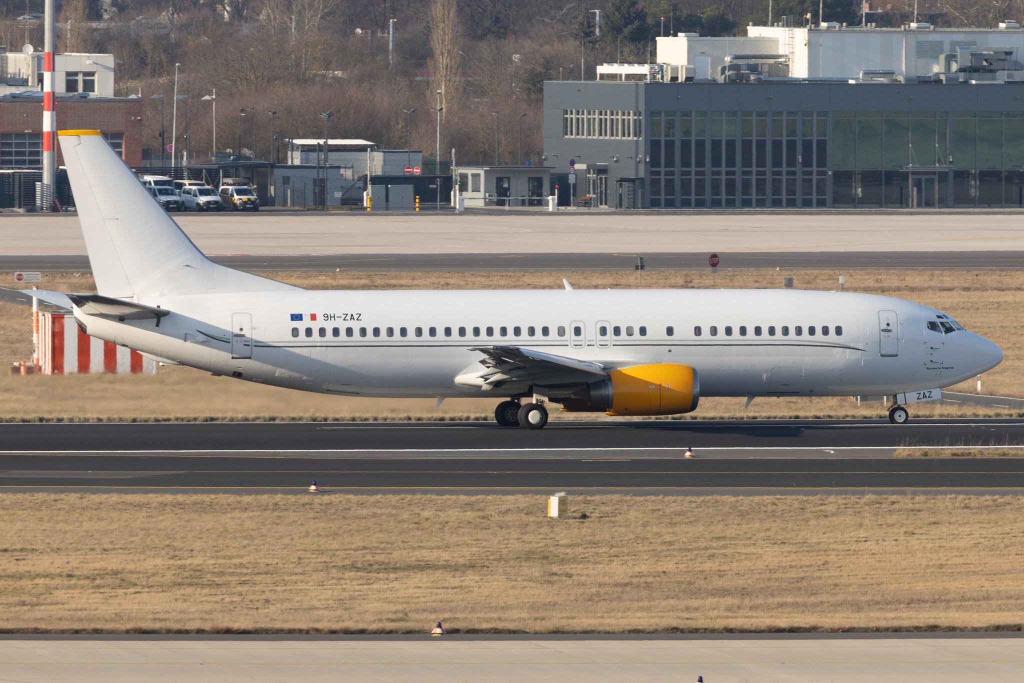 Flughafen Berlin Brandenburg: Air Horizont (HT / HAT) |  Boeing 737-436 B734 | 9H-ZAZ | MSN 25349