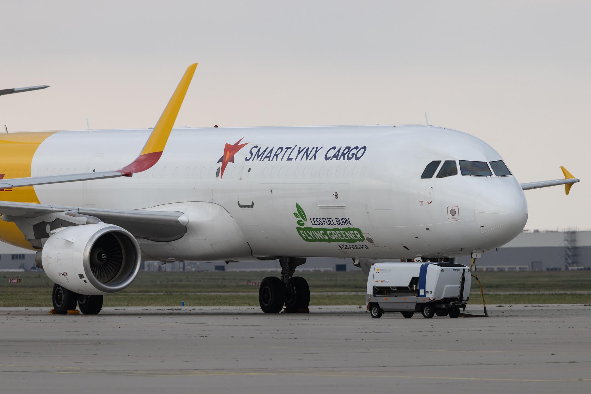 Leipzig Halle Airport: DHL (D0 / DHK) | Operator: SmartLynx Malta | Airbus A321-211(P2F) A321 | 9H-CGB | MSN 1017