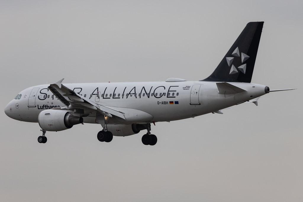 Frankfurt Airport: Lufthansa (LH / DLH) | Livery: Star Alliance Livery | Airbus A319-112 A319 | D-AIBH | MSN 5239