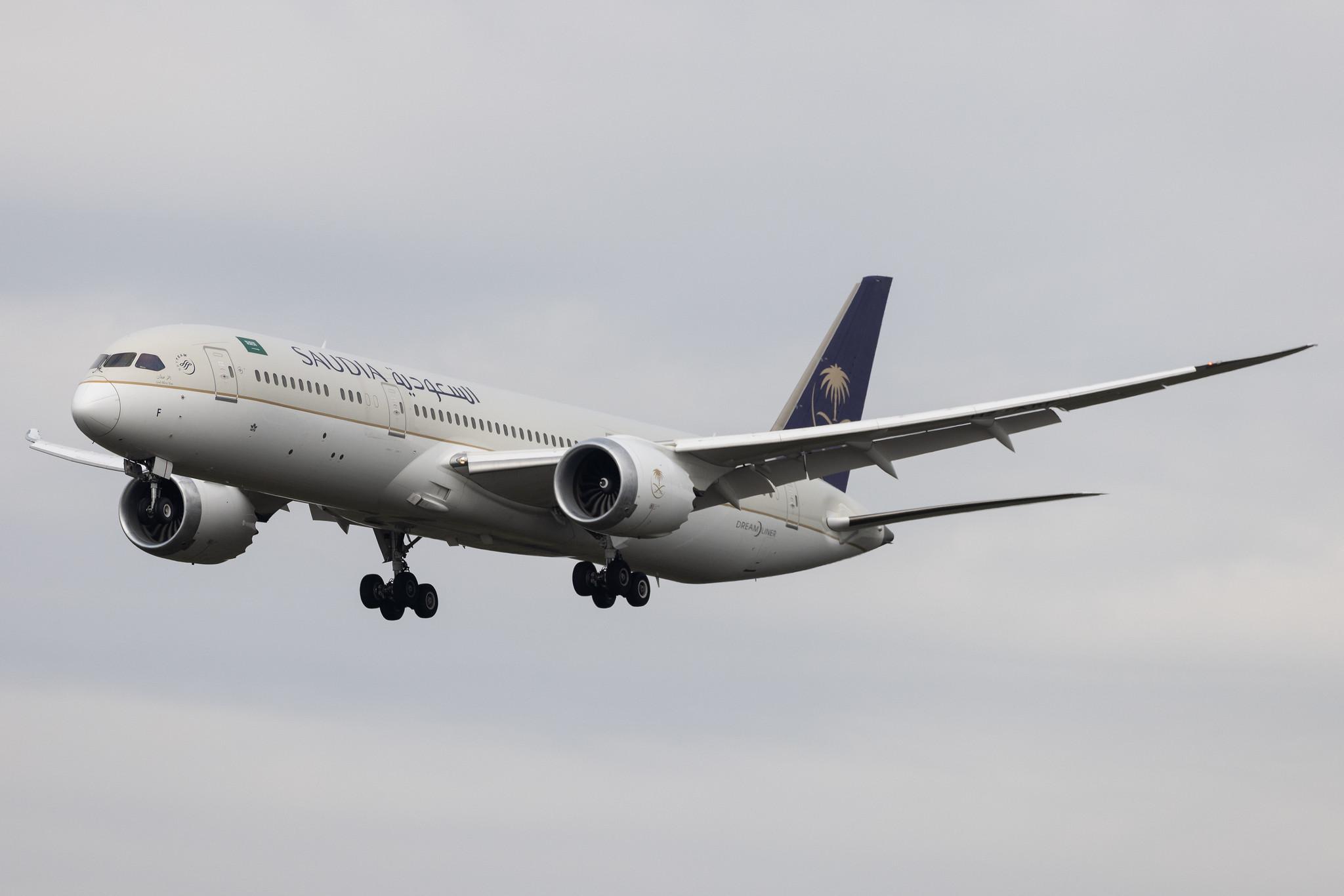 Frankfurt Airport: Saudia (SV / SVA) |  Boeing 787-9 Dreamliner B789 | HZ-ARF | MSN 41549