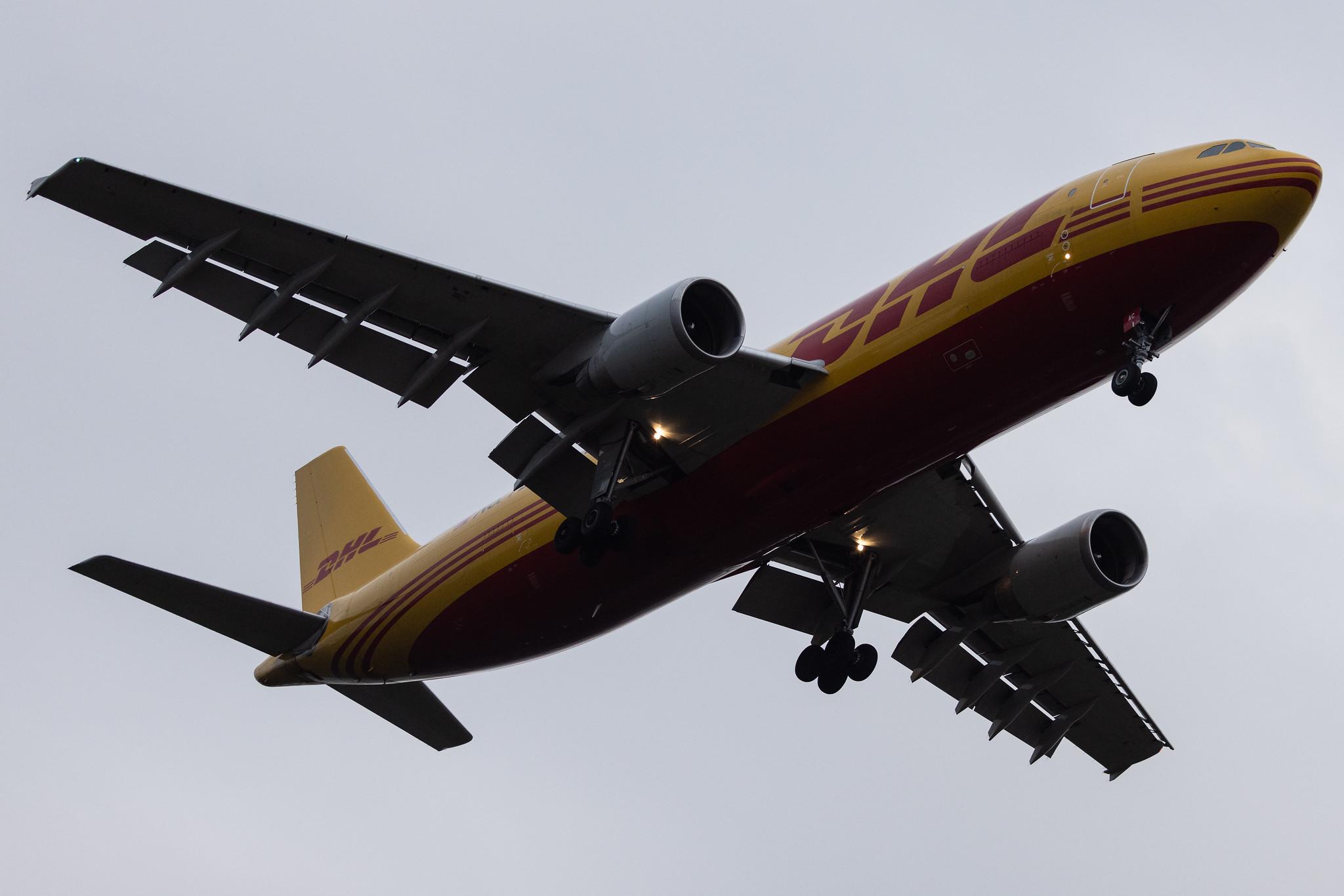 Frankfurt Airport: DHL (D0 / DHK) | Livery: No. 1 Best Workplace Stickers | Operator: European Air Transport | Airbus A300B4-622R(F) A306 | D-AEAC | MSN 602
