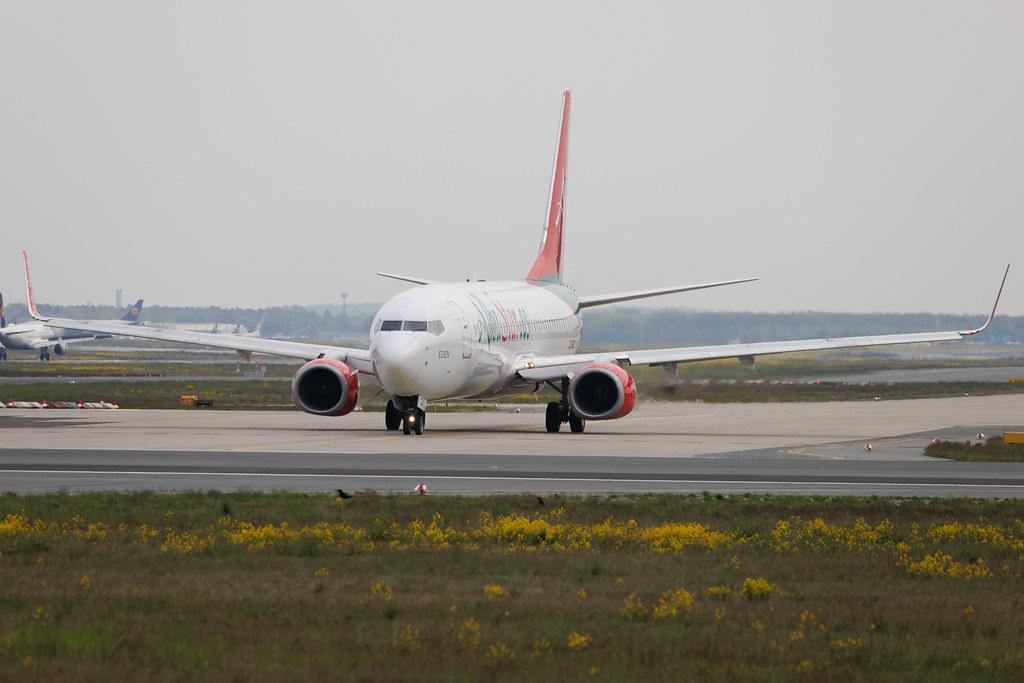 Frankfurt Airport: AlbaStar (AP / LAV) | Boeing 737-8K5 B738 | EC-MTV | MSN 27992