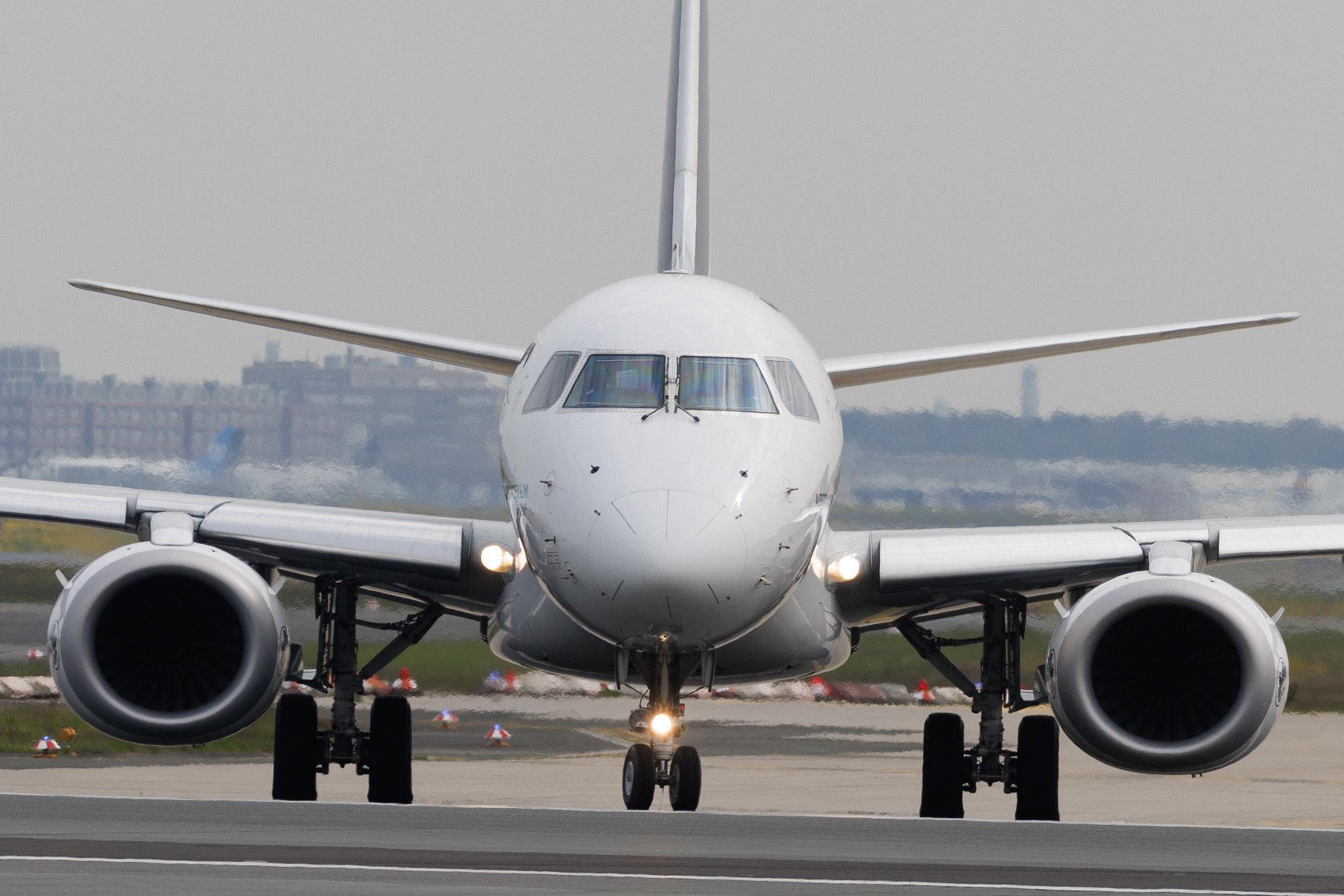 Frankfurt Airport: Air France (AF / AFR) | Operator: Air France Hop | Embraer E190STD E190 | F-HBLM | MSN 19000768
