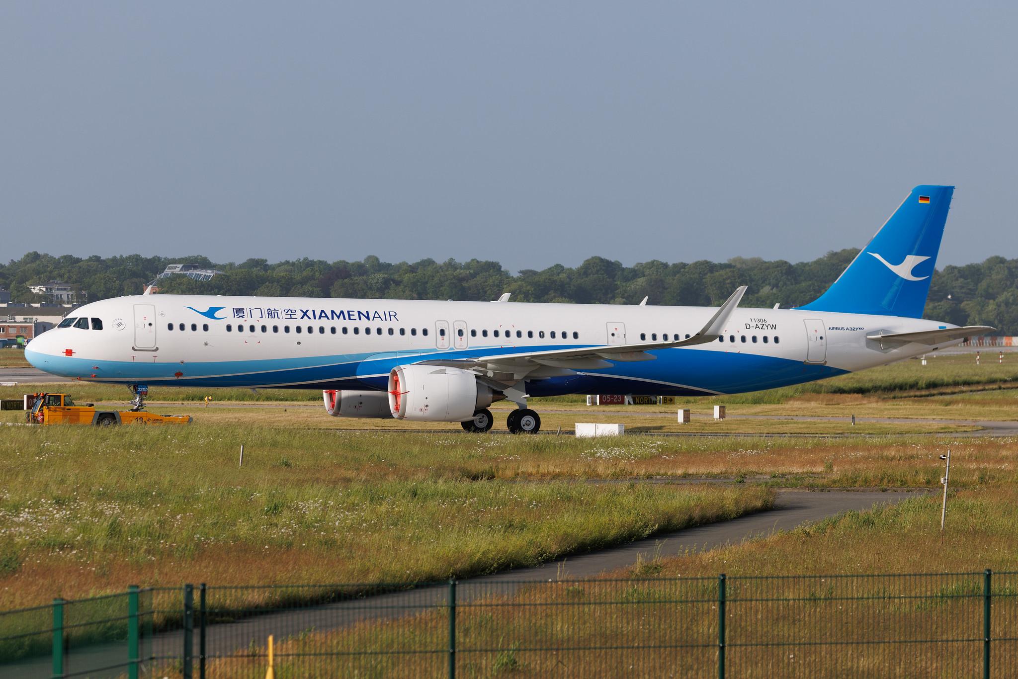 Hamburg Finkenwerder: Xiamen Airlines (MF / CXA) | Airbus A321-251NX A21N | D-AZYW | B-32DR | MSN 11306