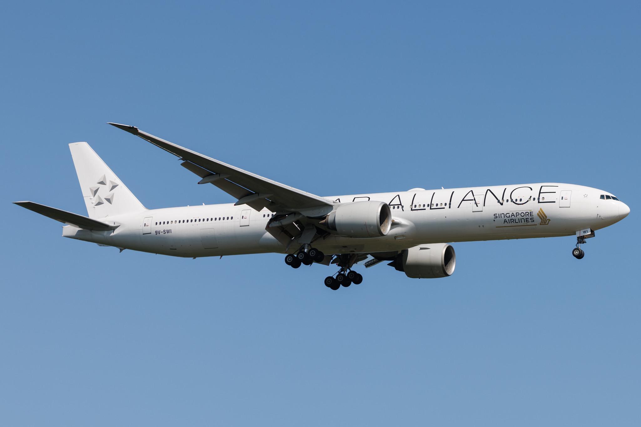 Frankfurt Airport: Singapore Airlines (SQ / SIA) | Livery: Star Alliance livery | Boeing 777-312(ER) B77W | 9V-SWI | MSN 34574