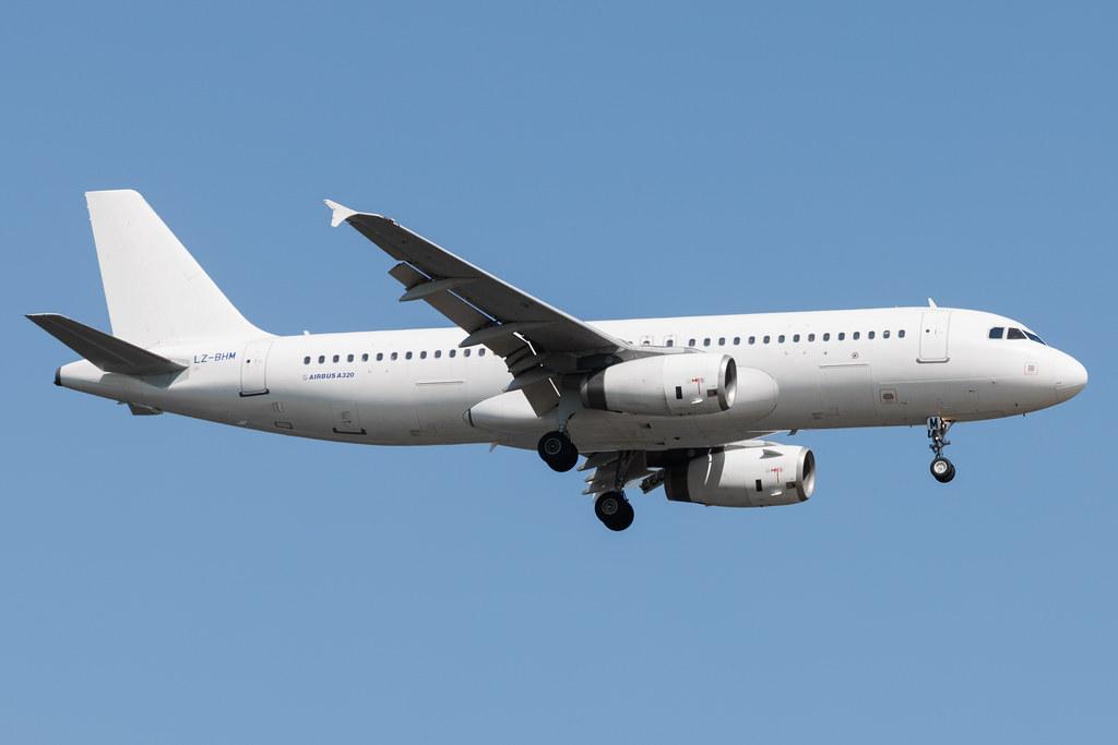 Frankfurt Airport: BH Air (8H / BGH) | Airbus A320-232 A320 | LZ-BHM | MSN 2457