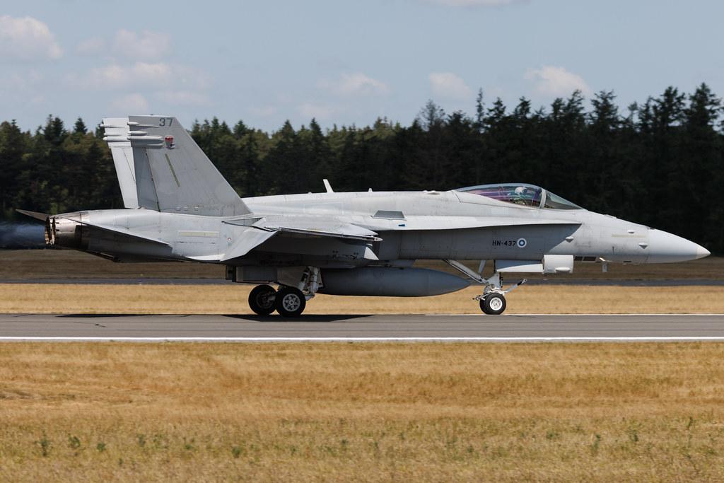 Fliegerhorst Hohn: Finland - Air Force | McDonnell Douglas F/A-18C Hornet F18 | HN-437 | MSN 1447/FNC037