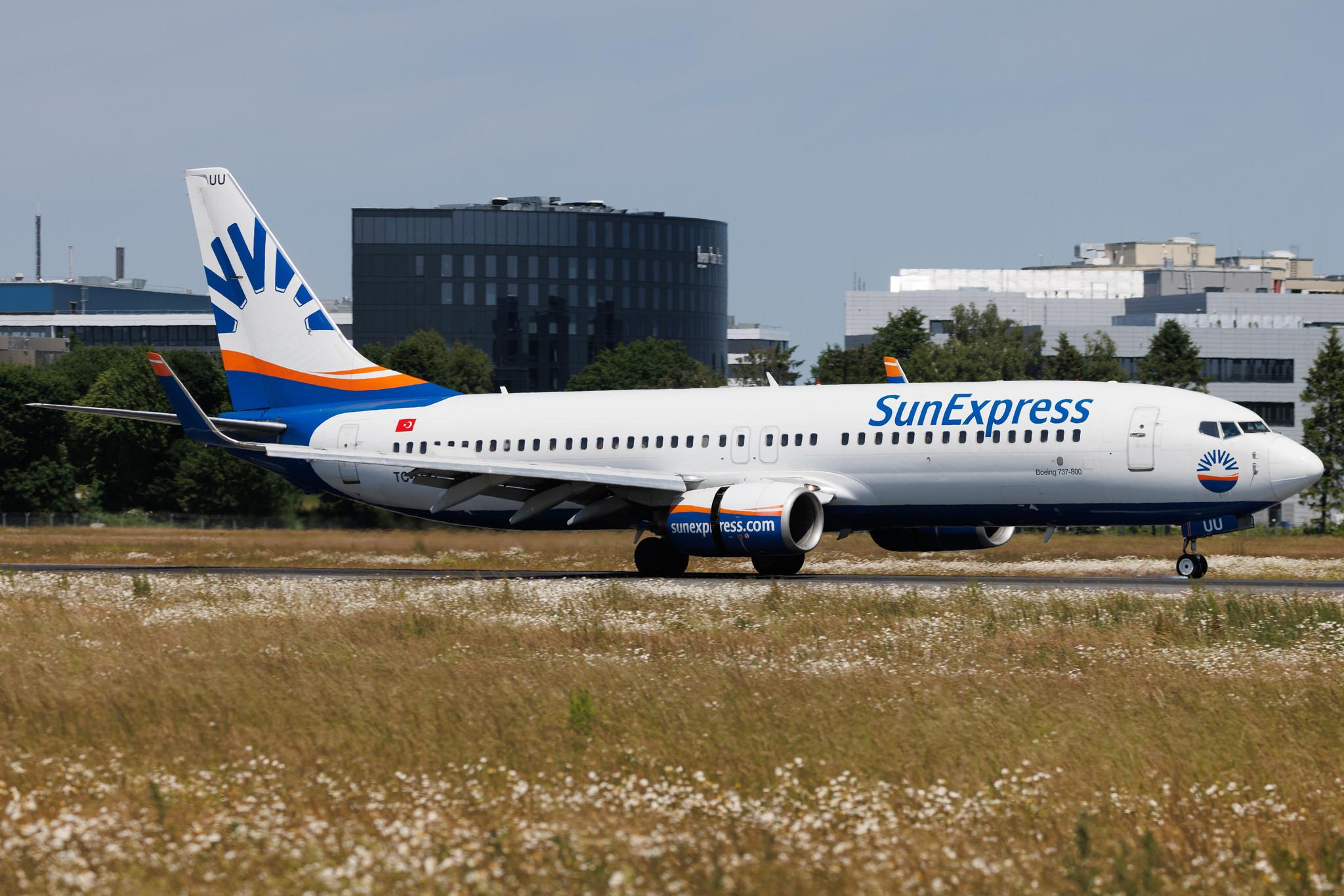 Hamburg Airport: SunExpress (XQ / SXS) | Boeing 737-86Q B738 | TC-SUU | MSN 30274