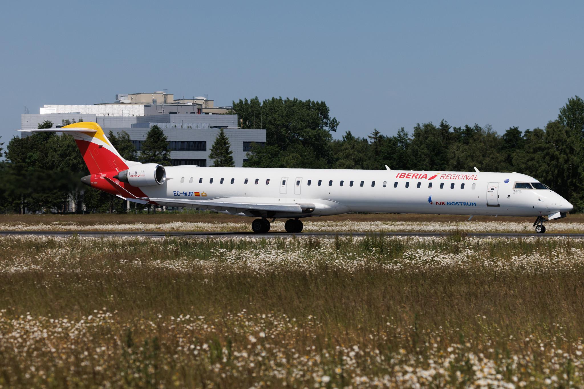 Hamburg Airport: Iberia Regional (IB / IBE) | Operator: Air Nostrum | Mitsubishi CRJ-1000 CRJX | EC-MJP | MSN 19046
