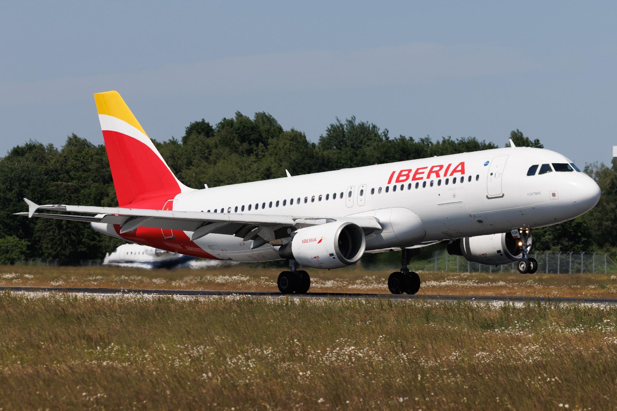 Hamburg Airport: Iberia (IB / IBE) | Airbus A320-214 A320 | EC-KOH | MSN 2248