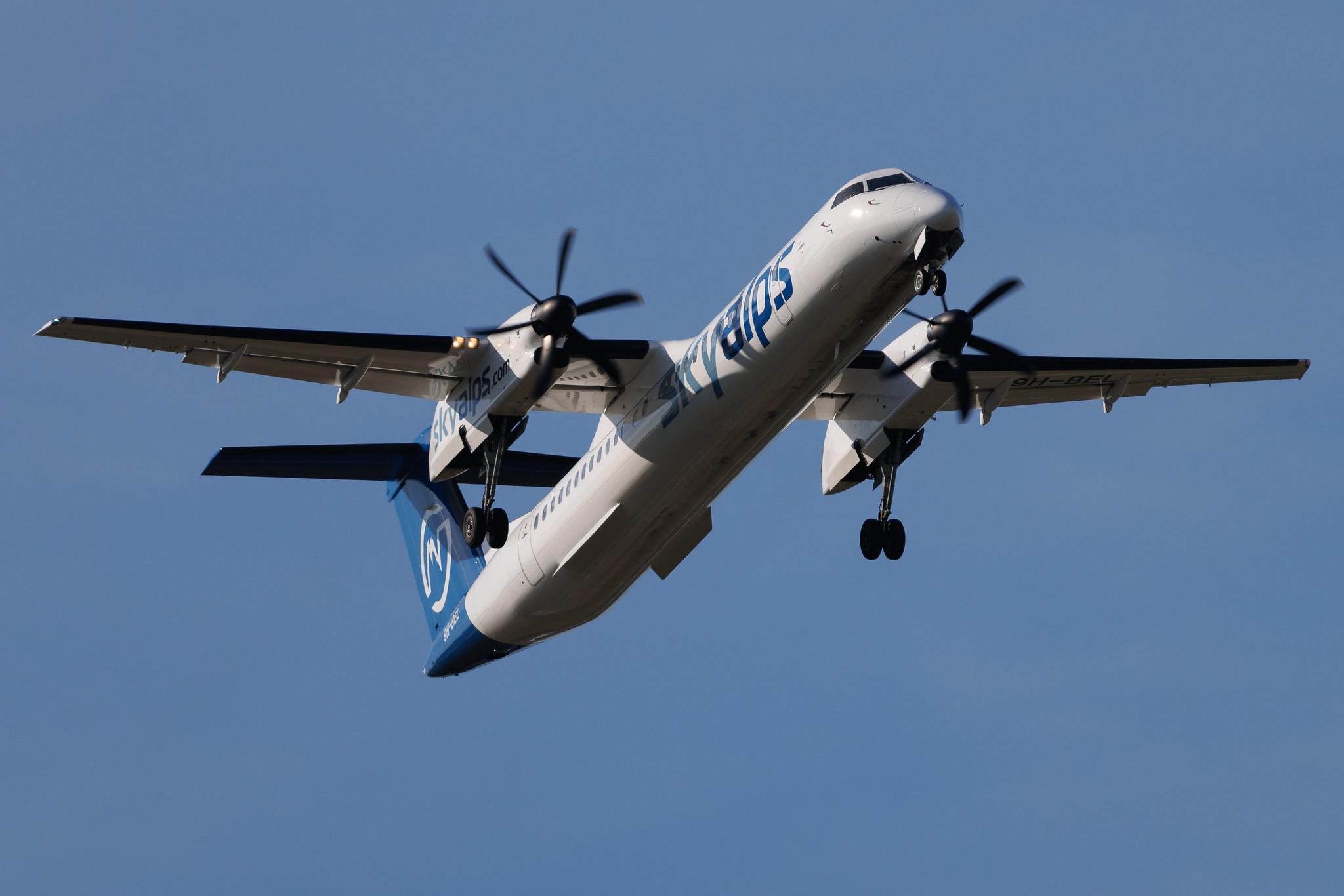 Hamburg Airport: SkyAlps | De Havilland Canada Dash 8-400 DH8D | 9H-BEL | MSN 4230